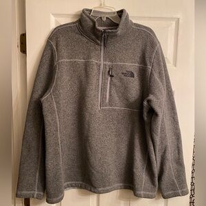 The North Face Men’s Half Zip Long Sleeve Pullover. Size XL. Color gray.